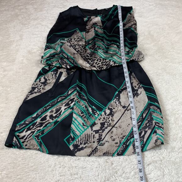 Kenneth Cole New York geometric leopard and snake patterned dress, size 6 - Picture 4 of 13